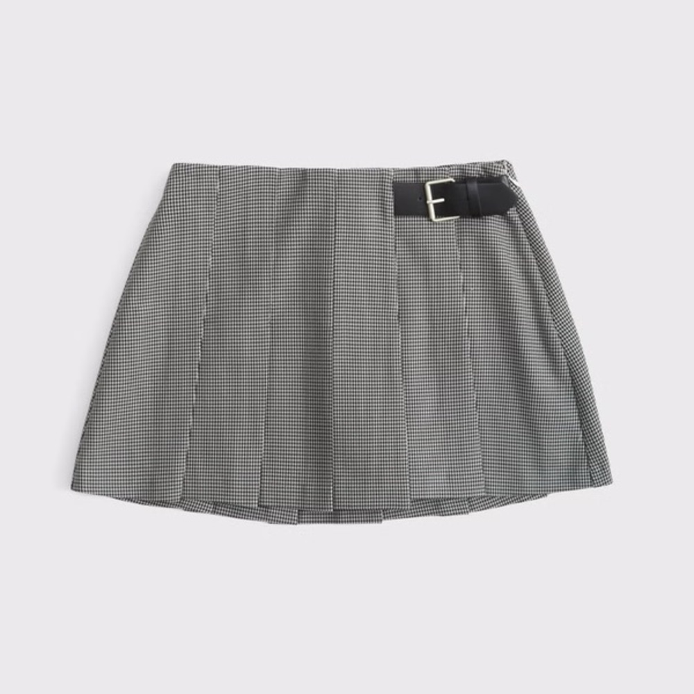 Abercrombie & Fitch Hardware Pleated Wrap Mini Skort